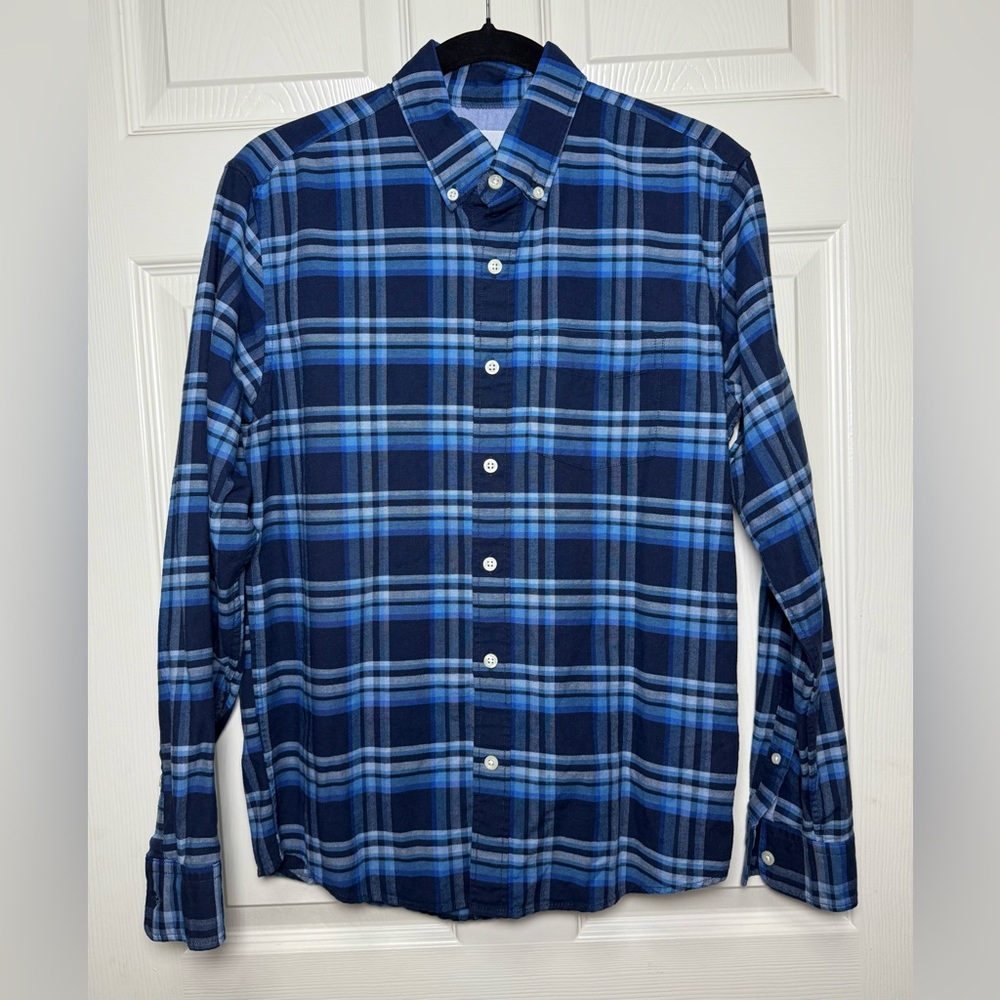 GAP Navy and Light Blue Plaid Men's Shirt